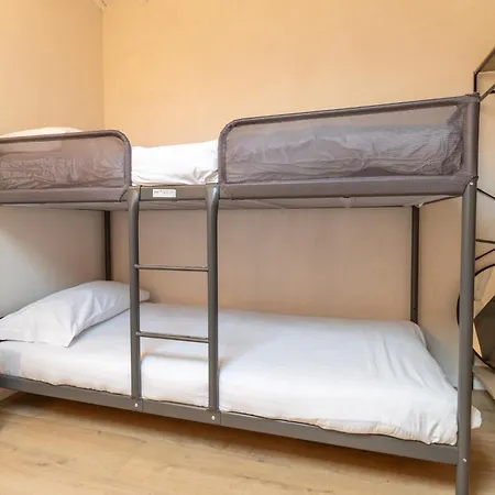 בית הארחה Cunabu Urbano 3*